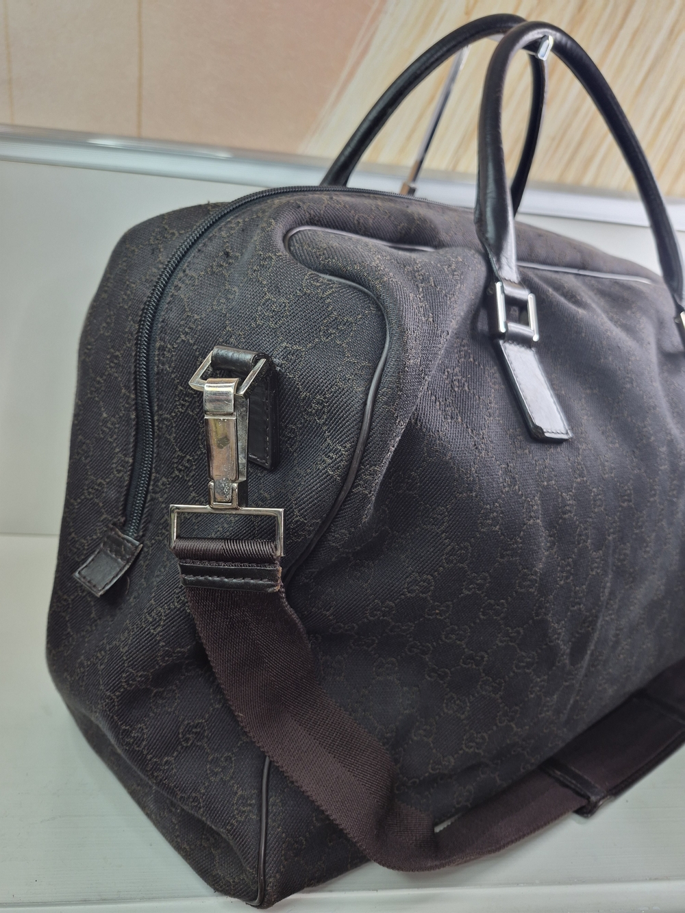 Gucci Men's Travel Duffel Bag - Picture 4 of 10